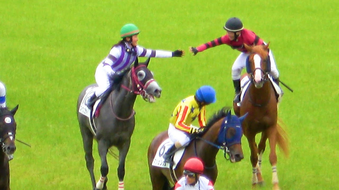 【大江原比呂】89戦目で初勝利‼ ウィニングランで丸田恭介騎手と可愛くハイタッチと初勝利セレモニー  現地映像 ズイウンゴサイ