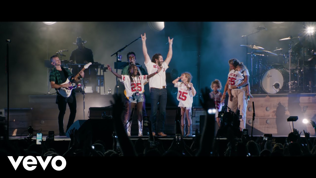 Thomas Rhett - Die A Happy Man (Live From Fenway Park) - YouTube