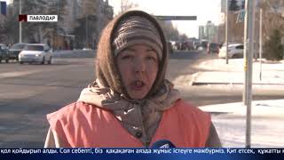 Көше тазалайтын жұмысшылар далада үсіп қаламыз ба деп алаңдаулы