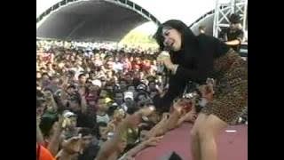 Sebotol minuman - Rena KDI