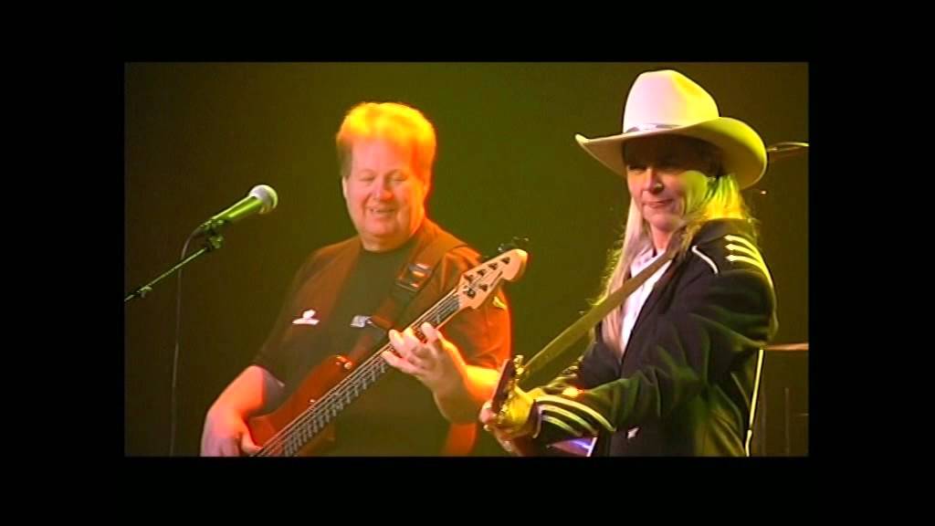 Tomboola Band solo on Move It On over