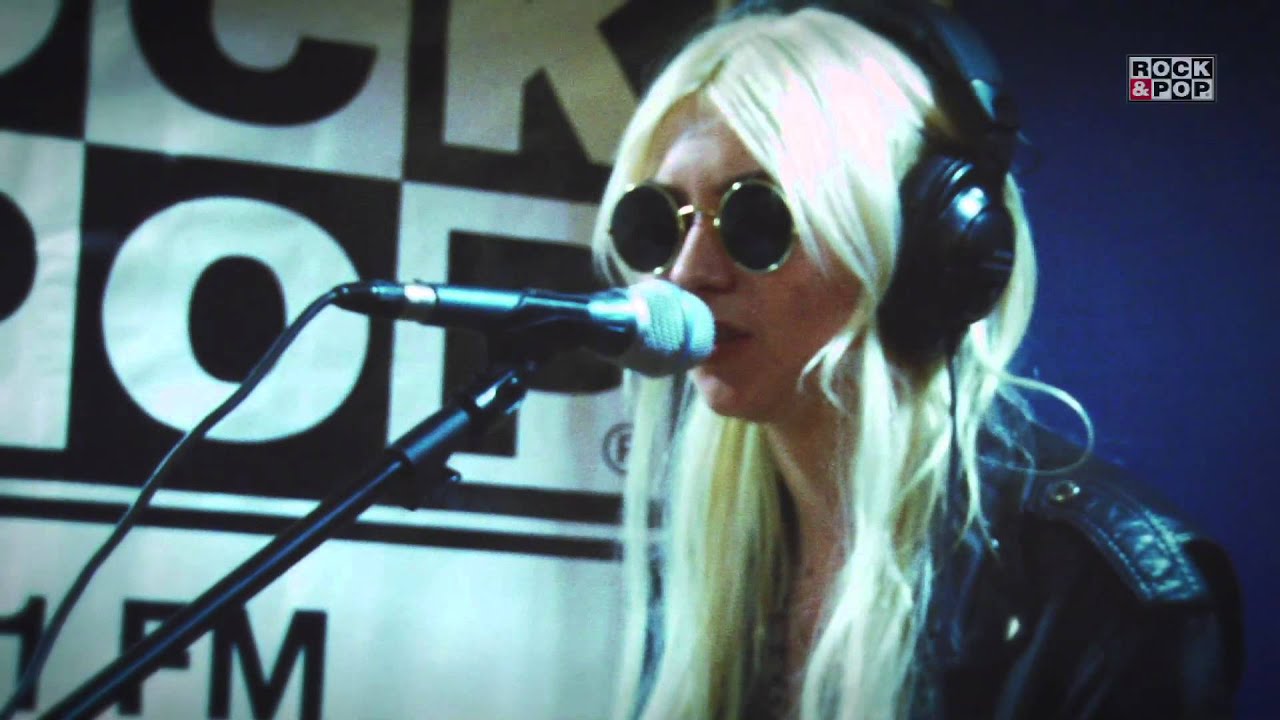 The Pretty Reckless -- Make Me Wanna Die (live at Rock&Pop Chile) - YouTube