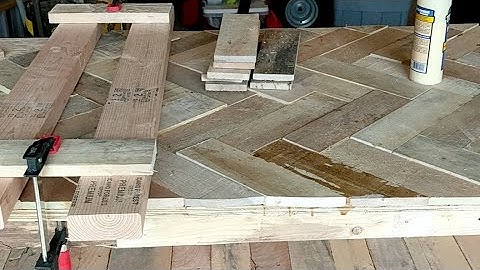 Pallet Wood Bar Part 3 - Shelf And Herringbone Top
