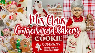 Mrs. Claus Christmas Cocoa Bar | Gingerbread Cocoa Bar