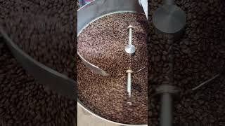 When the dark roast drops 💨😌 #specialtycoffeeroaster #roasterdaily #coffeecommunity