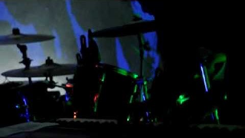 sajama cut - hunted lights live at daging mentah 2 (rossi musik-fatmawati) .mp4