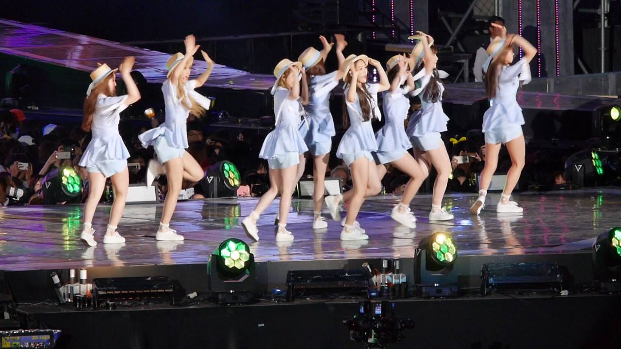 160604 OH MY GIRL @ Dream Concert 2016