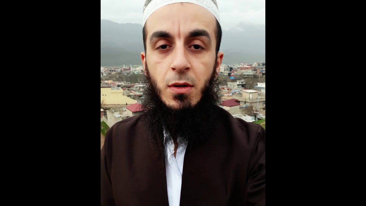 اللهم لا عيش إلا عيش الآخرة.