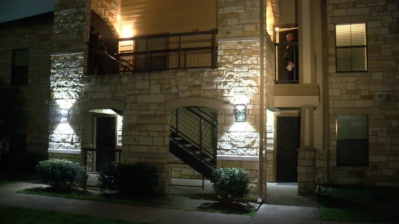 Girl, 5, shot inside NW Houston apartment; 14-year-old brother flees scene in panic, police say