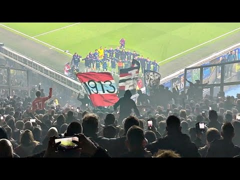 Officieus Kampioen vieren met spelers : sc Heerenveen-PSV : 25/04/2024 : 0-8