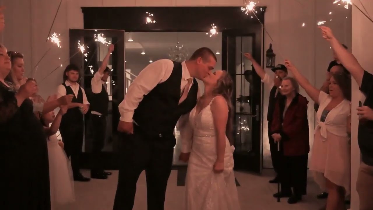 Music Mania Mobile DJ / Fayetteville Arkansas Wedding Night / Wedding DJ Northwest Arkansas