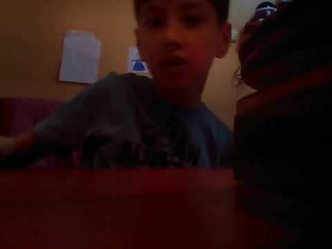 როგორ ელოდება ანდრო საჩუქრის  მოსვ