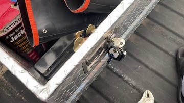 How to fix BetterBuilt tool box (won’t lock properly)
