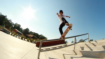 15 Year Old Noseblunts Handrail in a Line
