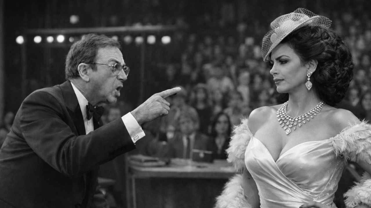 Raúl Velasco desafió a María Félix en su programa — Su respuesta lo dejó en ridículo