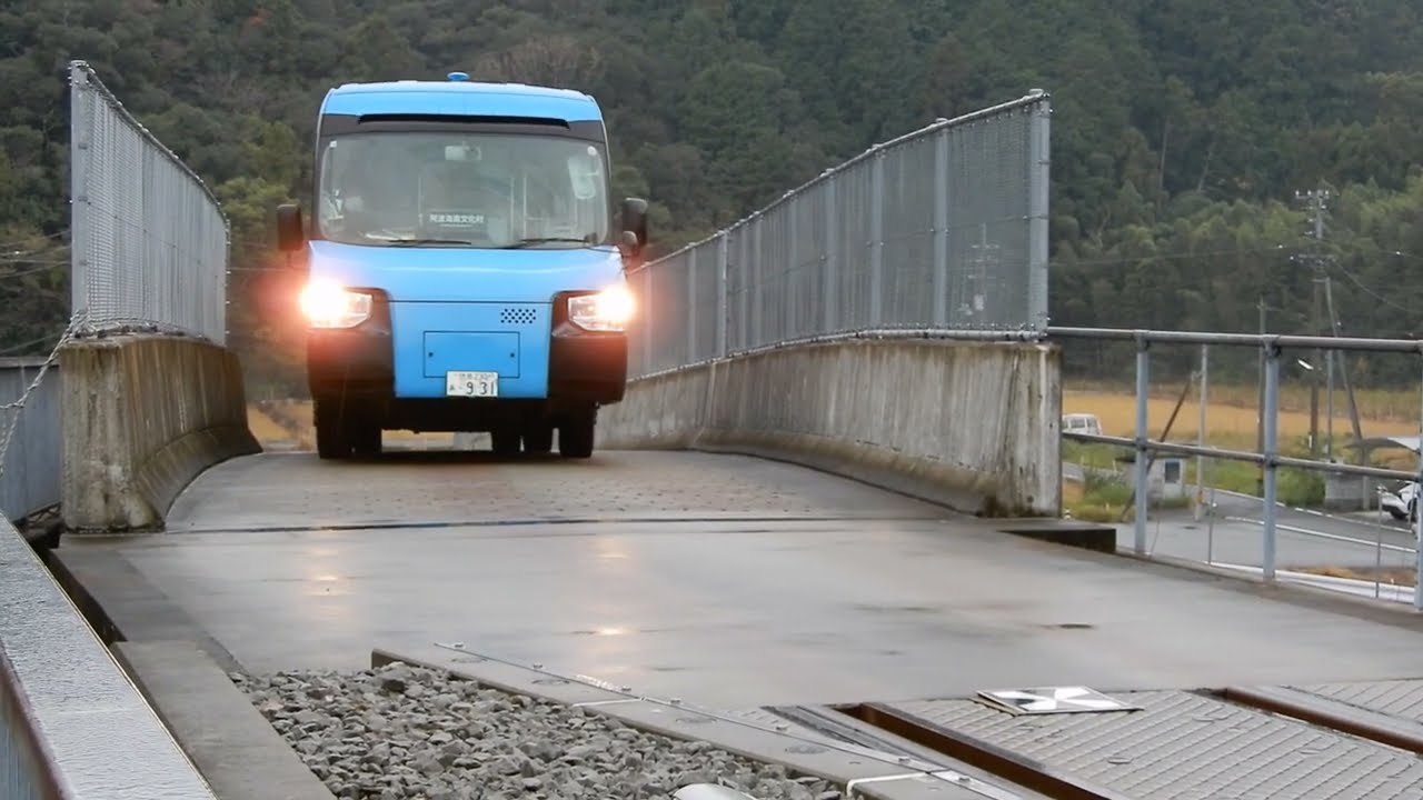甲浦駅　上り　DMV デュアル・モード・ビークル　阿佐海岸鉄道