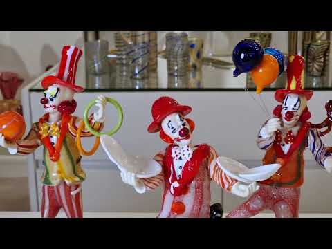 New exclusive clowns