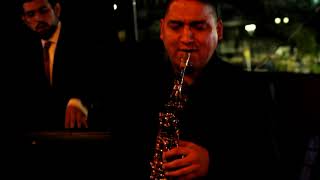 Video thumbnail of "Oye Mujer - Sax Cover"