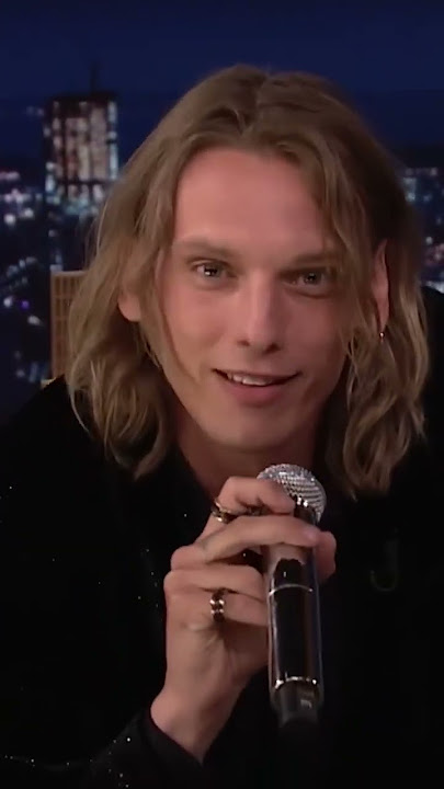 #JamieCampbellBower SINGS #Lizzo LYRICS IN VECNA VOICE 😂 #AboutDamnTime