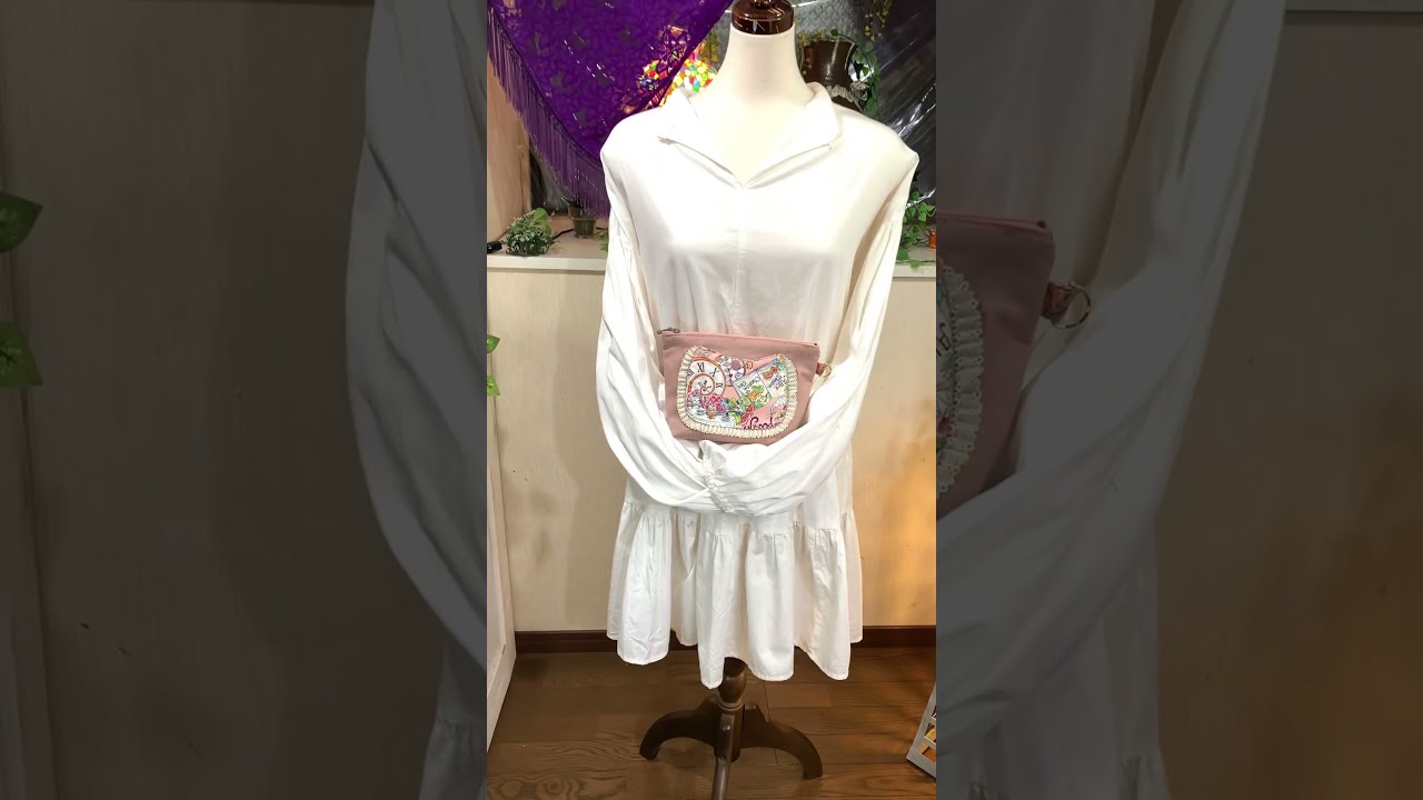 リボンと子猫ちゃんのフリルポーチ ☆ハンドメイド品 ハンドメイド】不思議の国の猫ちゃんのフリルポケット付きポーチ♪2026