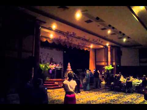 Balloon Exploder for Wedding