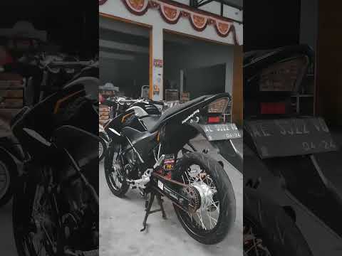 cb 150 r