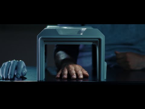 Elliot Moss – Lazy (Official Video)