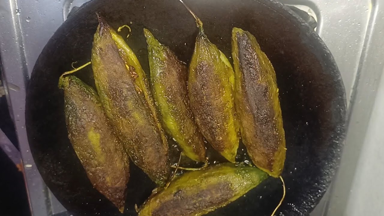 भरवा करेला रेसिपी अगर आपको हल्का कड़वा और मसालेदार स्वाद पसंद है, तो भरवा करेला 