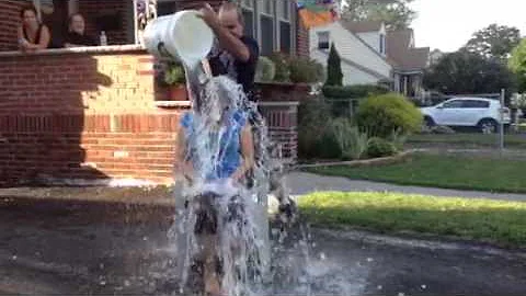 Ice Bucket Challenge (Laura Aponte) 8-17-2014 ALS