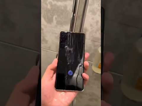 OnePlus 12 water