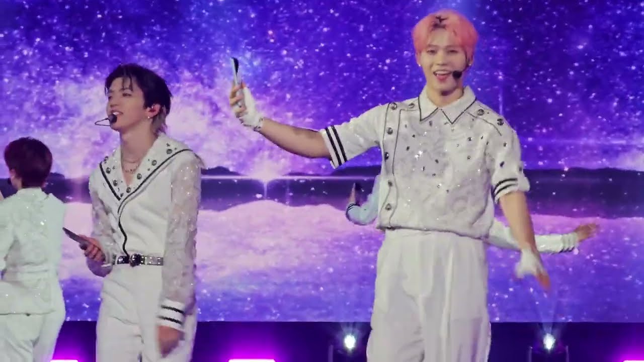 INI [KCON STAGE PERFORMANCE - DAY 1 - 4K/60fps] @ KCON LA 2024 - LA Convention Center 7/26/2024