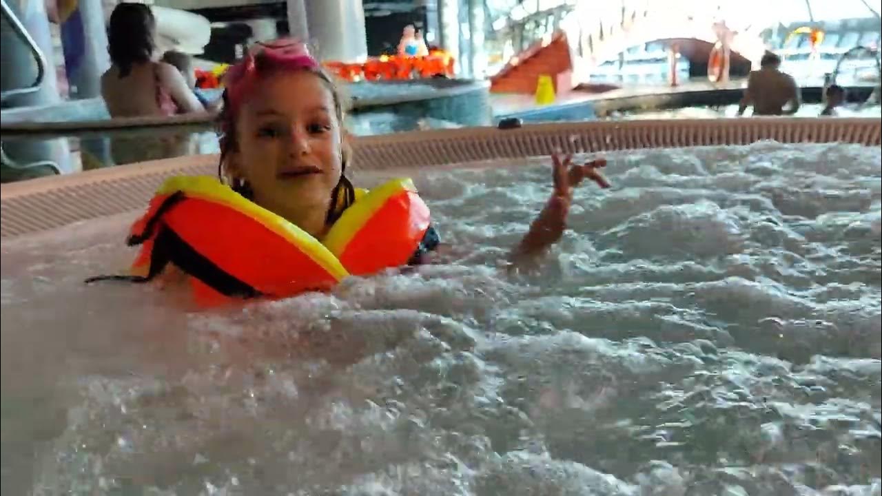 Аквапарк в краснодаре 11 августа 2019 года. Трудармейский аквапарк 2021. Девушки в купальниках в аквапарке 2021 до 25 лет. Аквапарк ниагара краснодар. Аквапарк 2021.