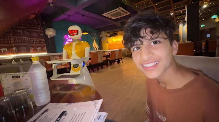 Robot Khana Leke Aaya 😲 Hamare Liye