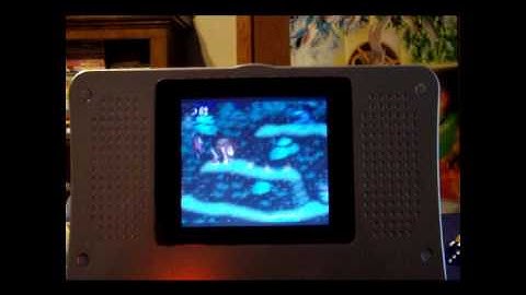 Yobo - FC16 Go - Donkey Kong Country Gameplay [Portable Super Nintendo]