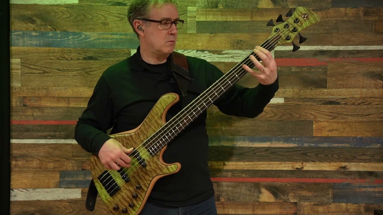 Adamovic Saturn 5 string bass quick demo at John Fox Bass - YouTube