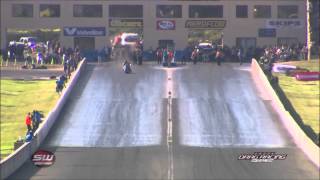 ANDRA Drag Racing - Chris Matheson Top Bike crash
Chris Matheson comes off his 370kmh Top Bike at Sydney Dragways 2013 Nitro Champs but remarkably escapes with just a broken ankle. ANDRA Drag Racing - Chris Matheson Top Bike crash