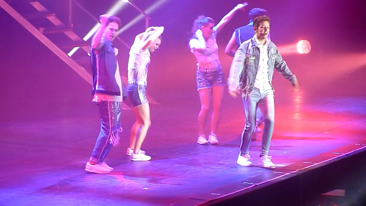 Soy Luna Italian tour -Alla Voy - Bologna 9 febrero