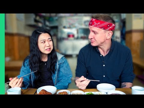 Video: Hoe Vind Ik Een Baan In Korea