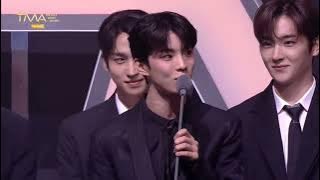 221008 THE BOYZ | RED CARPET   ARTIST OF THE YEAR (BONSANG) WINNING @ 2022 THE FACT MUSIC AWARDS