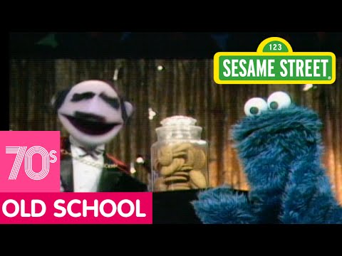 Sesame Street: The Disappearing Cookies With Amazing Mumford