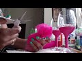 Making pom pom for glasses