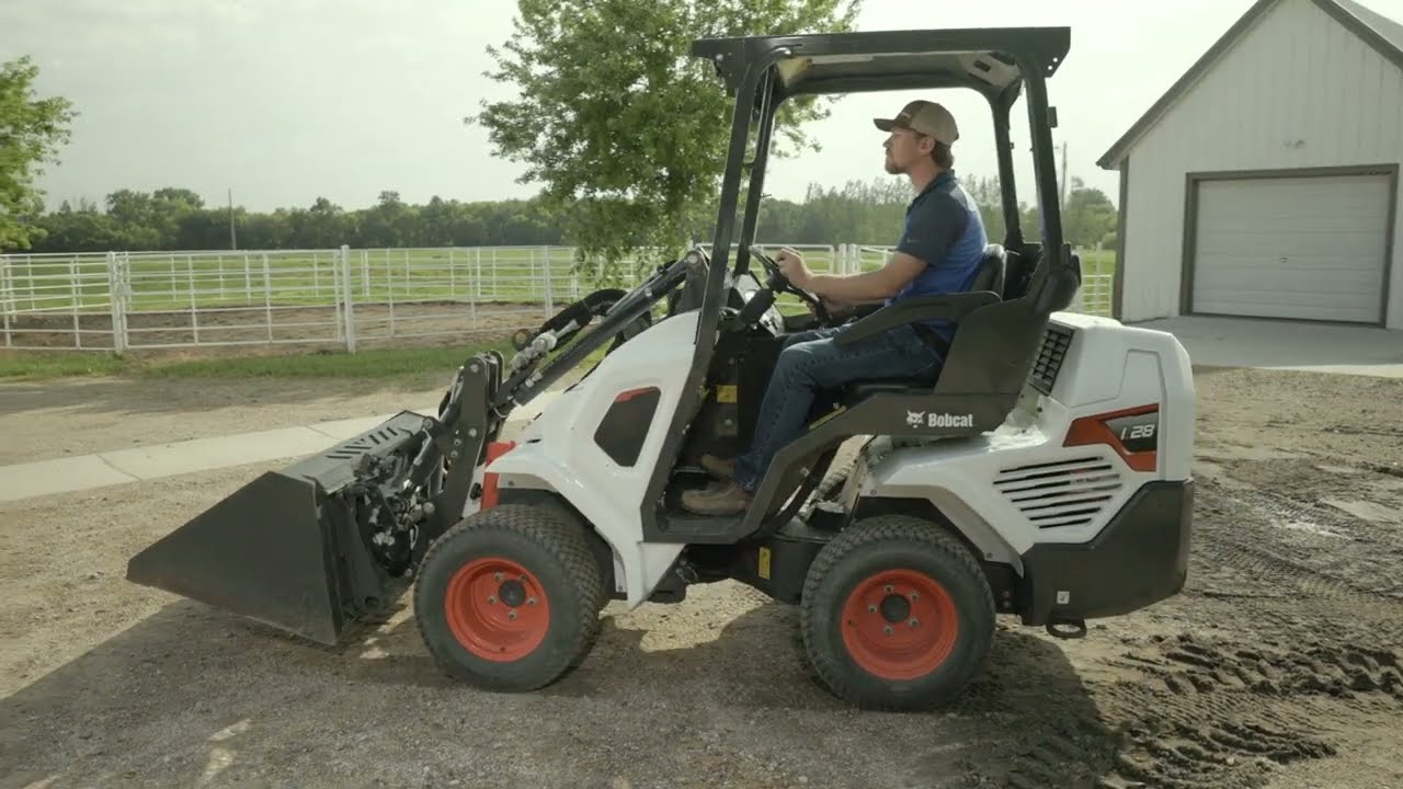 Как работать: советы по эксплуатации небольших шарнирно-сочленённых погрузчиков | Компактные погр...