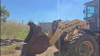 Pa carregadeira New Holland 12C 2010  www.tratorex.com.br #tratorex #12c #carregadeira #newholland 