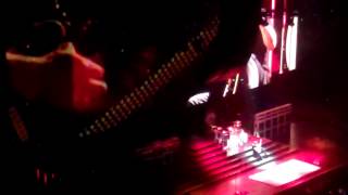 20120425-2-VanHalen-11-EVHEruptionSolo.mp4