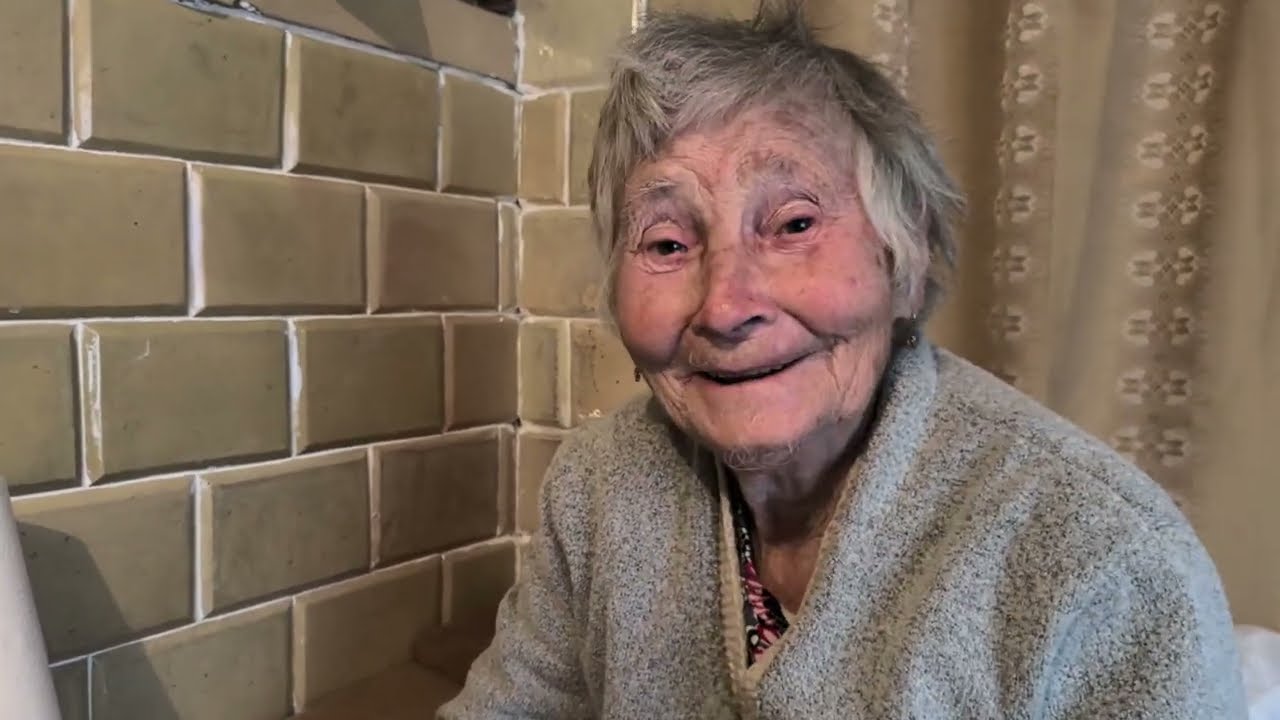 Pani Czesia z Sukowicz, co pysznych KOTLETÓW nasmażyła.