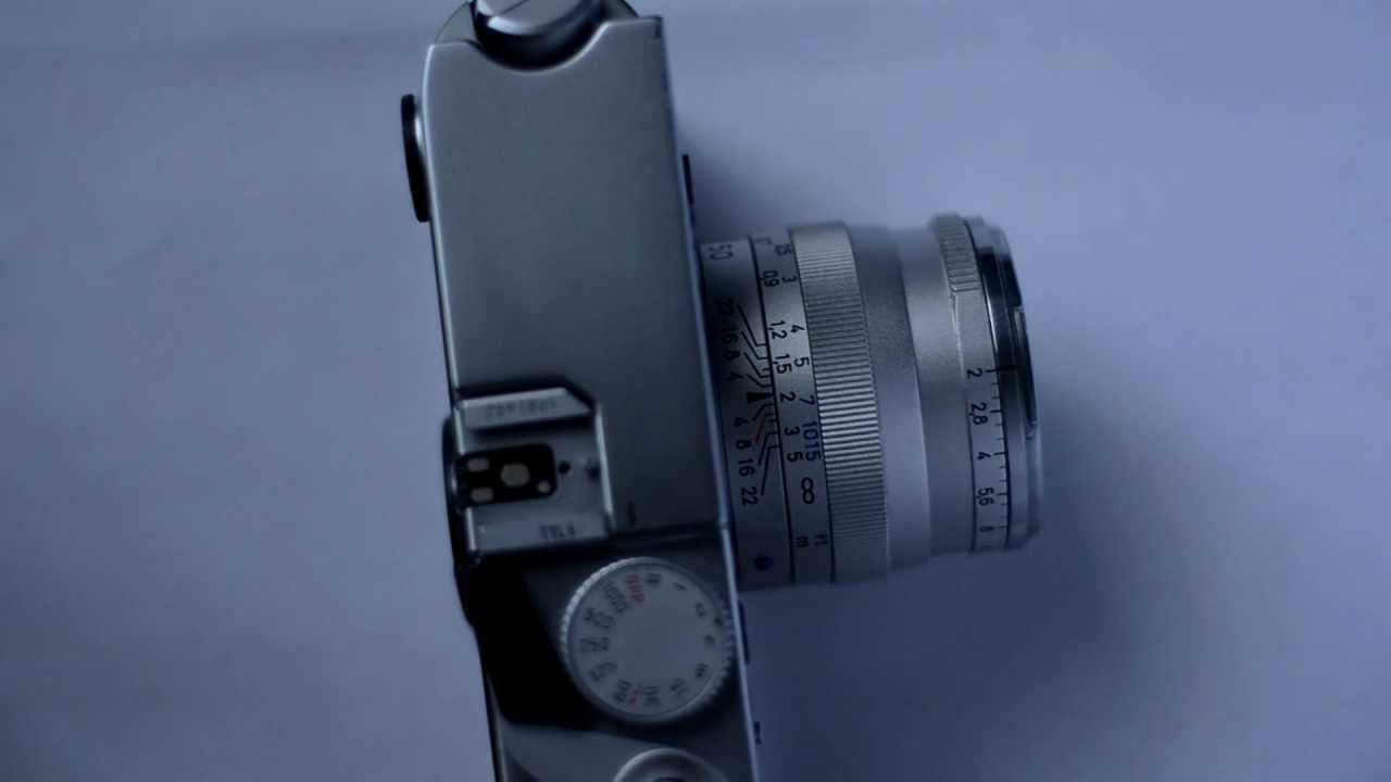 Zeiss Planar T* 50/2,0 ZM silver for Leica M - YouTube