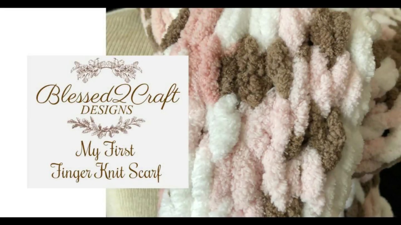 Finger Knit Scarf using Loop it yarn - YouTube