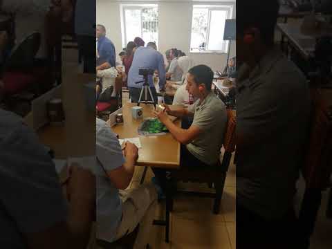 مشاركة الطالب احمد زغاري في بطولة مدارس القدس في حل مكعب روبيك ٣ ٣