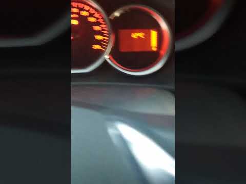 Vidéo : comment faire disparaitre le voyant orange sur une Dacia Sandero ?