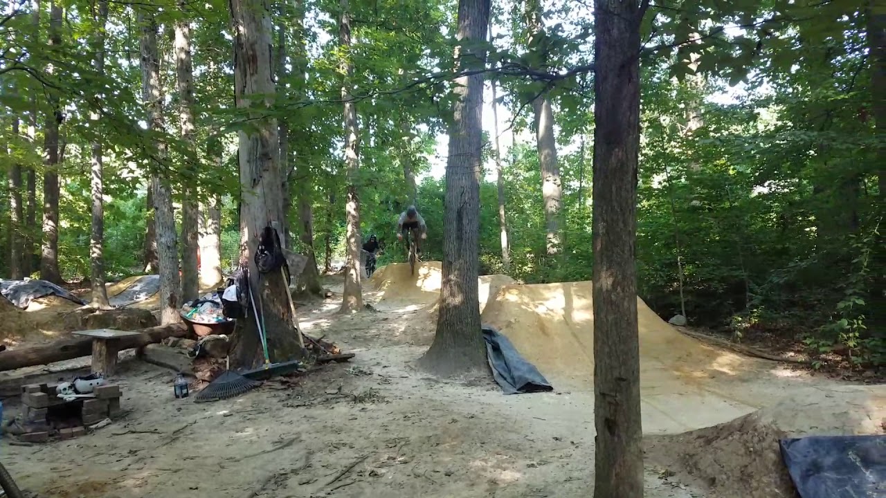 495 dirt jumps